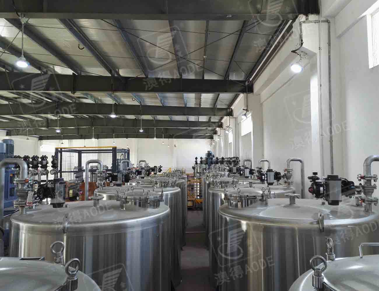 不鏽鋼立式(shì)儲罐