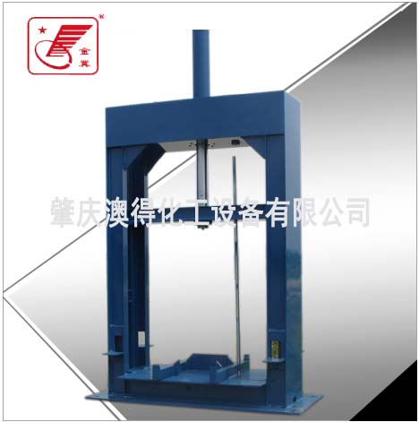 液(yè)壓出料機